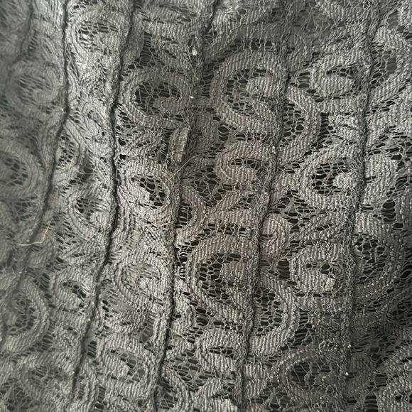 Free People Silk / Lace Boho MIDI Skirt Pleats Size 8 Color is Black / Hot Pink - Picture 9 of 10